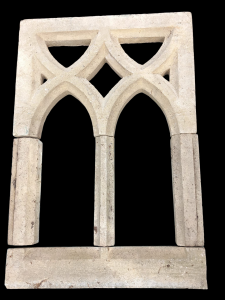 A very attractive gothic style window, manufactured by Redwood Stone. This has come out of a local garden and is now ready at Woodside ready for installing into a new garden. Good condition and complete.